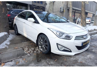 هیوندای i40   