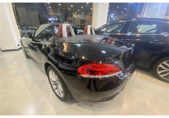 ب ام و Z4   