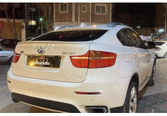 ب ام و X6   