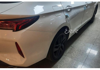 کی ام سی J7   