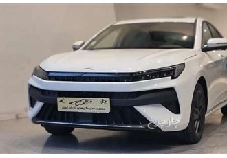 کی ام سی J7   