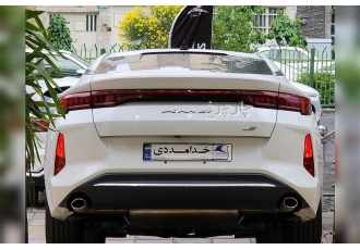 کی ام سی J7   