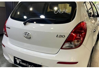 هیوندای i20   