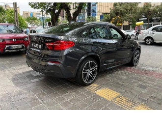 ب ام و X4   