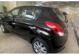 هیوندای i20   