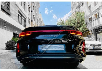 کی ام سی J7   