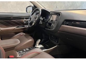 میتسوبیشی اوتلندر PHEV   