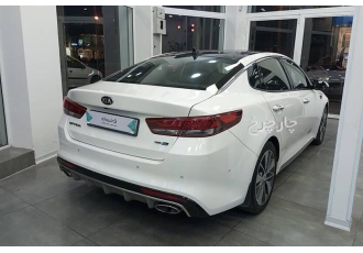 کیا اپتیما   