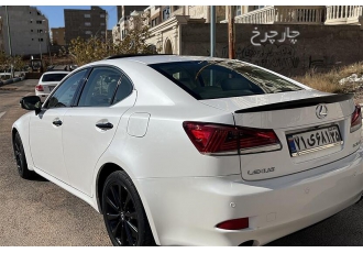 لکسوس IS   
