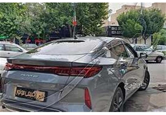 کی ام سی J7   