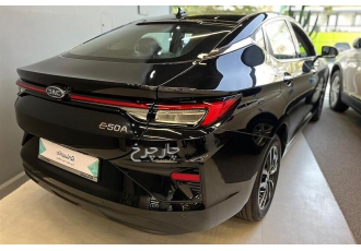 کی ام سی eJ7   