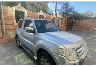 میتسوبیشی پاجرو دو در   