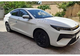 کی ام سی J7   