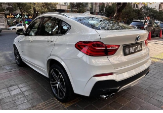 ب ام و X4   