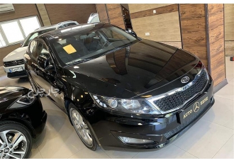 کیا اپتیما   