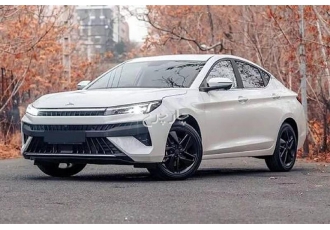کی ام سی J7   