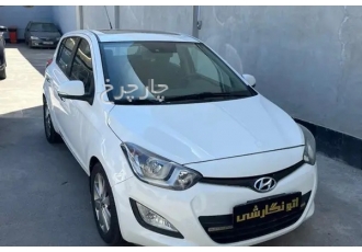 هیوندای i20   